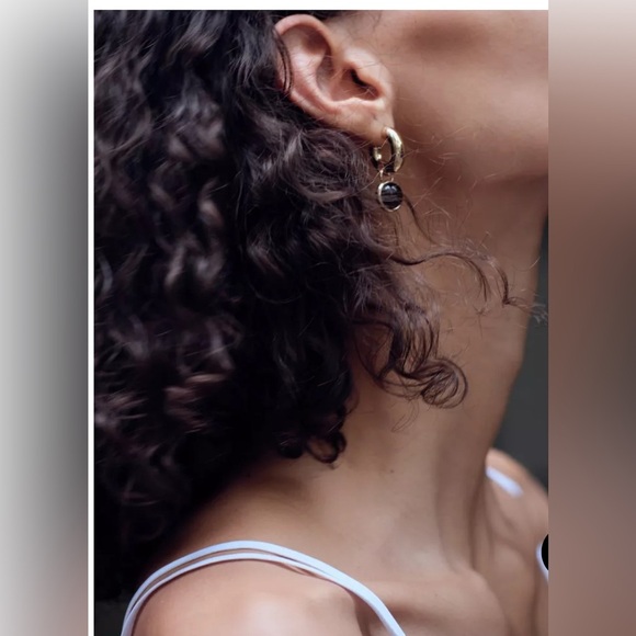 Zara CONTRASTING BALL EARRINGS - Picture 1 of 2